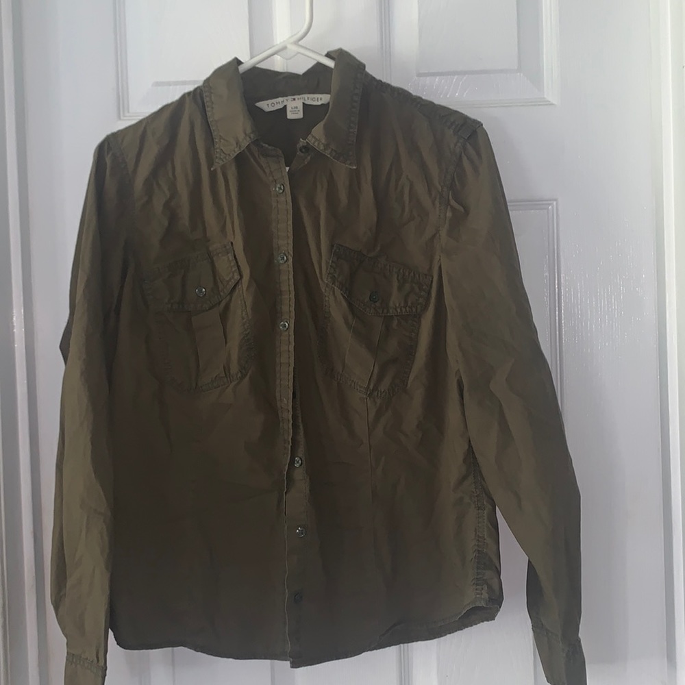 Size: large Brand: Tommy Hilfiger